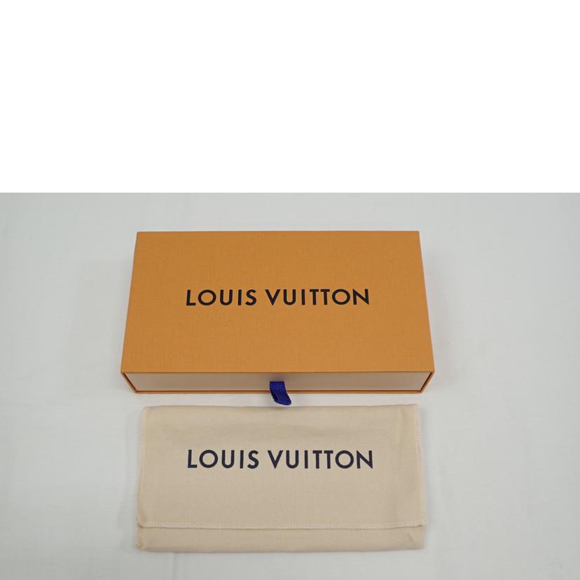 LV LV/ヴェルティカルウォレット/トリヨン/M81330//ICタ**/ABランク/62
