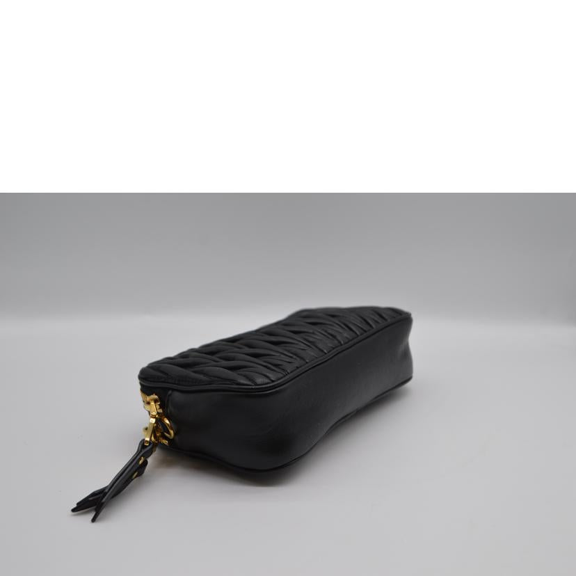 miu miu ミュウミュウ/マテラッセミニチェーンレザーショルダー/ネロ/5BP045//245/Aランク/89