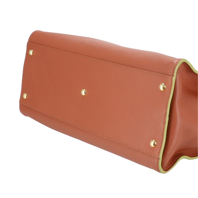 FENDI /ピーカブーラージ2wayショルダー/8BN210//5AV*********/Aランク/24