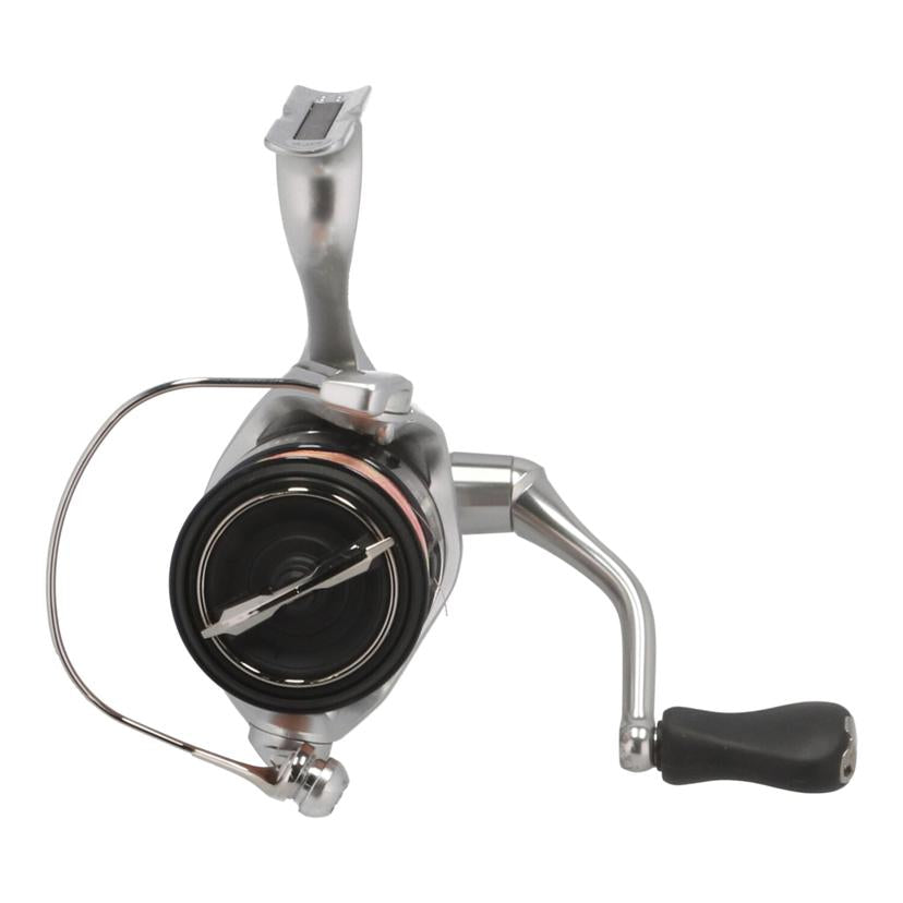 シマノ スピニングリール 19 ストラディック 2500S じゅん様 シマノ スピニングリール 19 ストラディック 2500S じゅん様