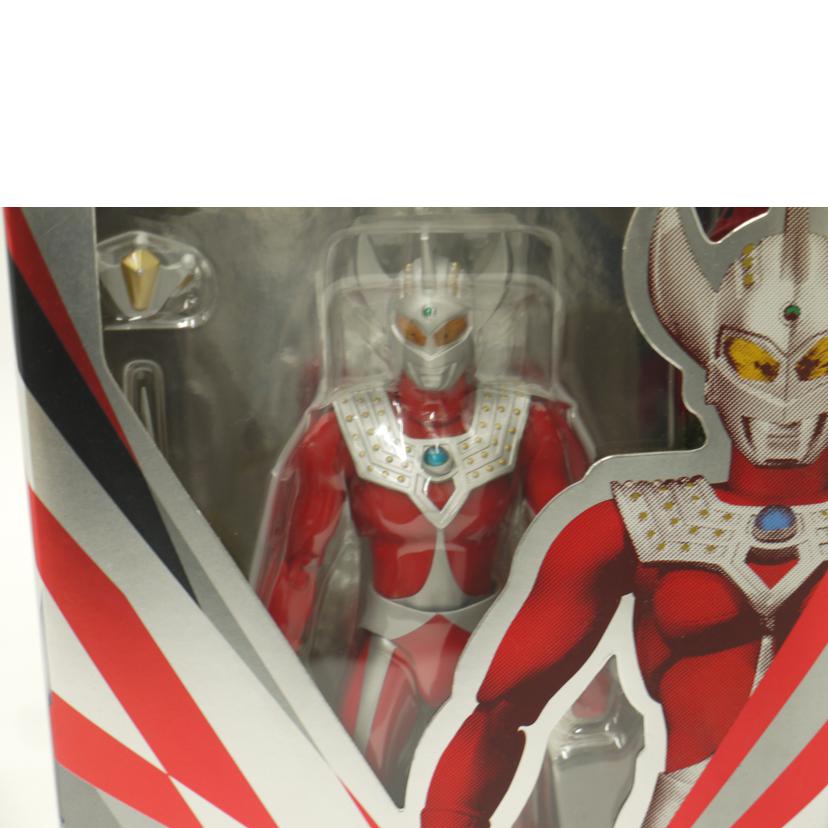 BANDAI バンダイ/ULTRA-ACT ウルトラマンタロウ フィギュア//Sランク/69