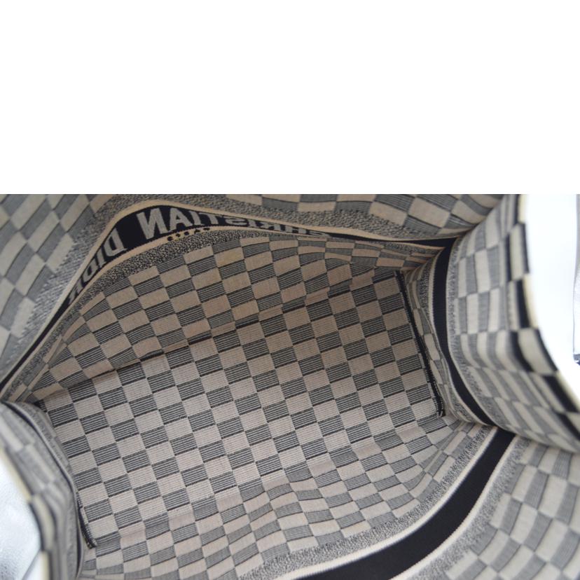 Christian Dior クリスチャンディオール/ブックトートラージ/ボーダーチェックキャンバス/M1286ZRIQ-M911//50-*******/ABランク/89