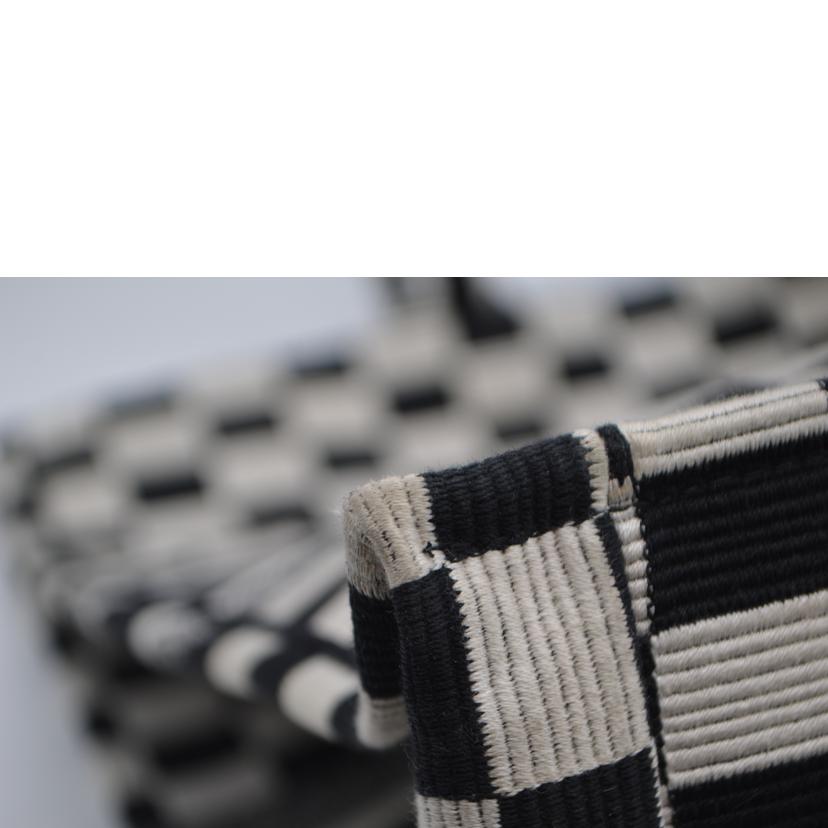 Christian Dior クリスチャンディオール/ブックトートラージ/ボーダーチェックキャンバス/M1286ZRIQ-M911//50-*******/ABランク/89