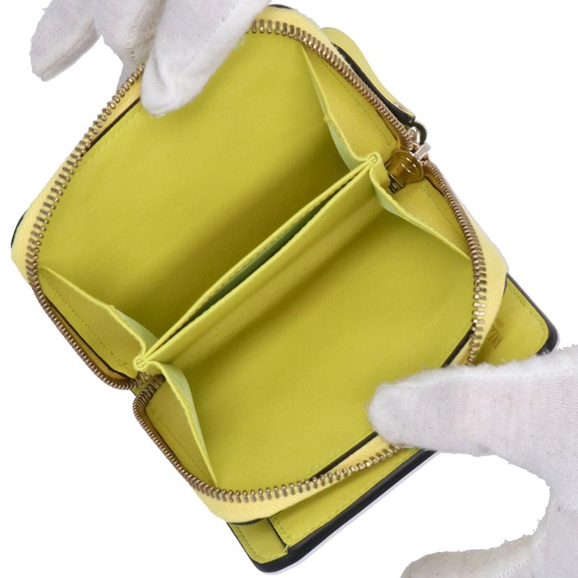 VALENTINIO ヴァレンティノ/スタッズ2つ折り財布/MW0P0649BOL//Aランク/05