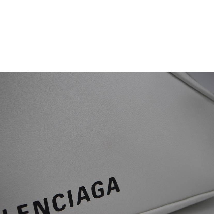 BALENCIAGA バレンシアガ/トライアングルクラッチレザーバッグ/ホワイト/476976//900**********/Aランク/89
