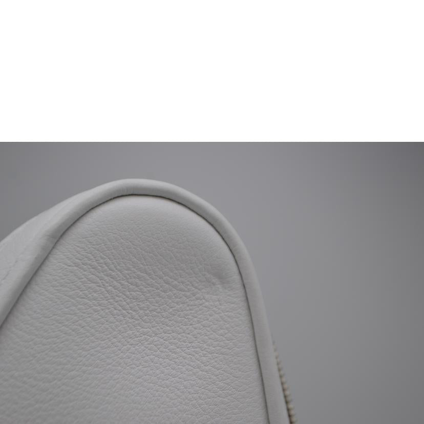 BALENCIAGA バレンシアガ/トライアングルクラッチレザーバッグ/ホワイト/476976//900**********/Aランク/89