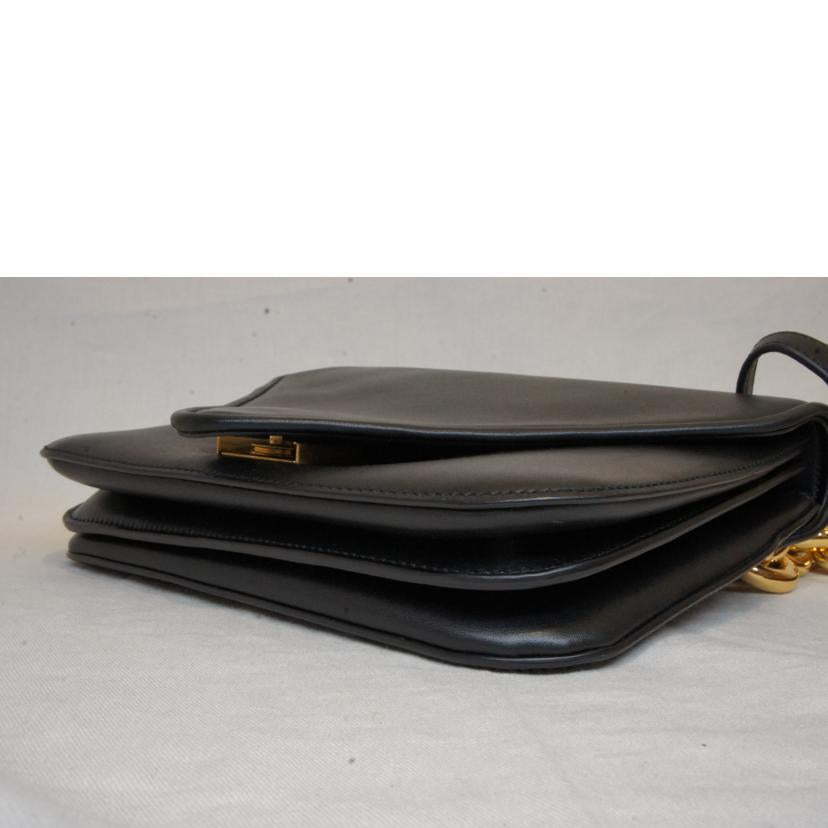 BOTTEGA VENETA ボッテガヴェネタ/レザーショルダーゴールドデカチェーン2WAYブラック//Aランク/92