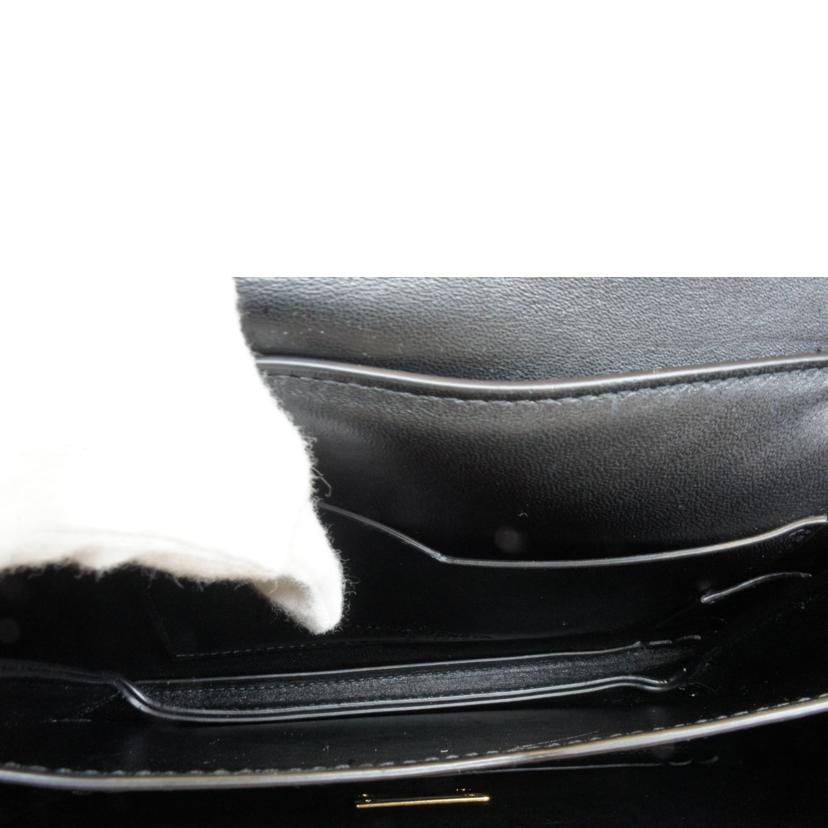 BOTTEGA VENETA ボッテガヴェネタ/レザーショルダーゴールドデカチェーン2WAYブラック//Aランク/92