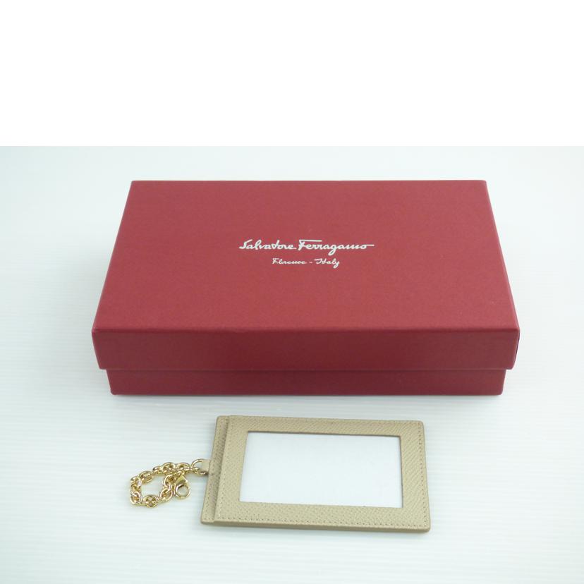 Salvatore Ferragamo サルヴァトーレフェラガモ/レザー2つ折り長財布/22 4633/28//IY-*******/Aランク/64