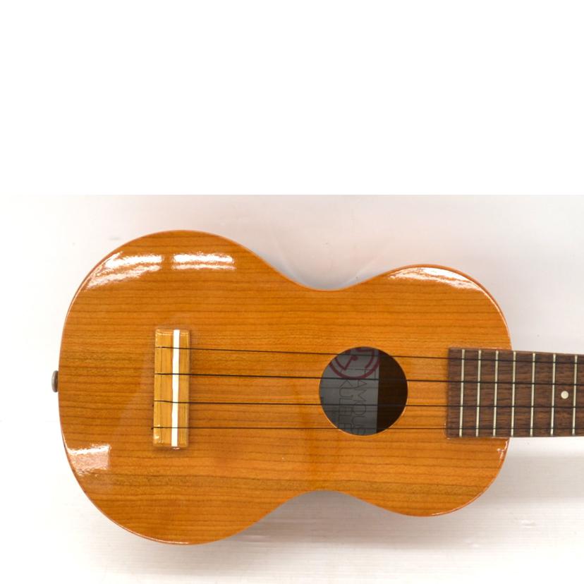 Famous フェイマス/ウクレレ/FS-11G//Aランク/75