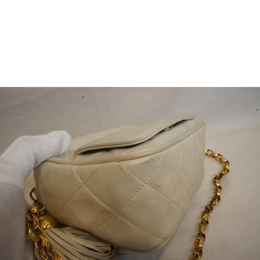 CHANEL シャネル/マトラッセフリンジチェーンショルダーホワイト//199****/Bランク/92