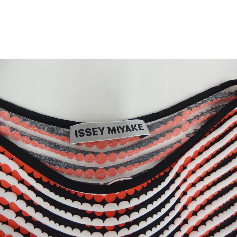 ISSEY MIYAKE イッセイミヤケ/ ISSEY MIYAKEカットソー//Aランク/82