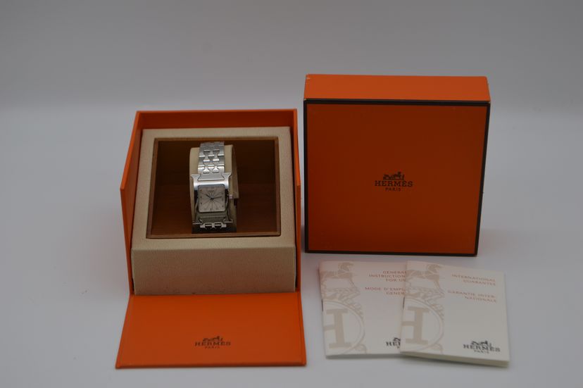 HERMES エルメス/Hウォッチレディースクォーツ/アイボリー文字盤/HH1.210/207****/メンズ時計/Aランク/89【中古】