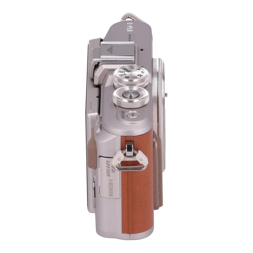 OLYMPUS オリンパス /ミラーレス一眼 ボディ/E-PL8 ボディ//BHTA31857/Bランク/82