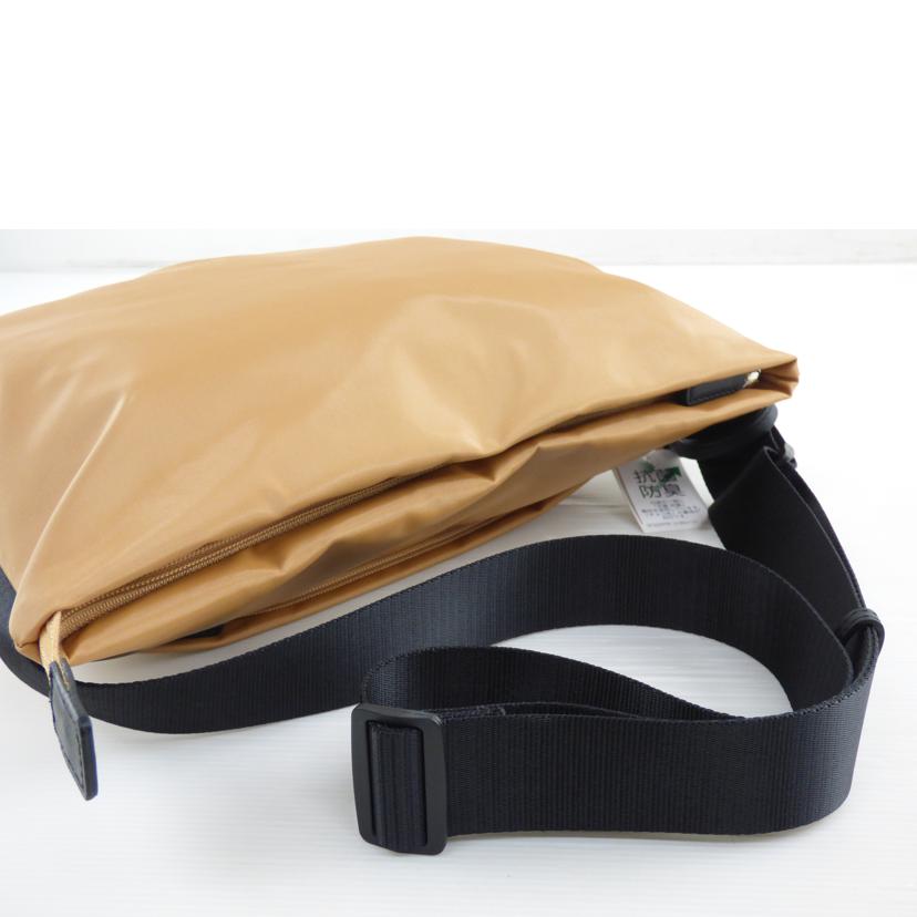 PELLE BORSA ペレボルサ/チアーズショルダーバッグ/DI4672TE//Aランク/64