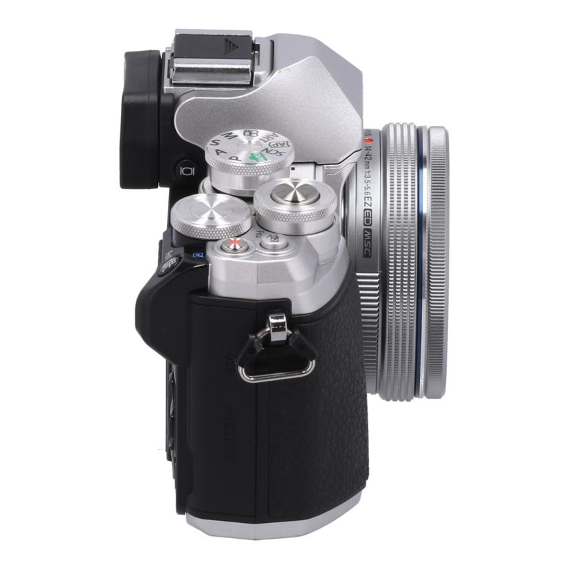 OLYMPUS オリンパス /ミラーレス一眼 レンズキット/OM-D E-M10III EZレンズキット//BHXB46348/Bランク/62