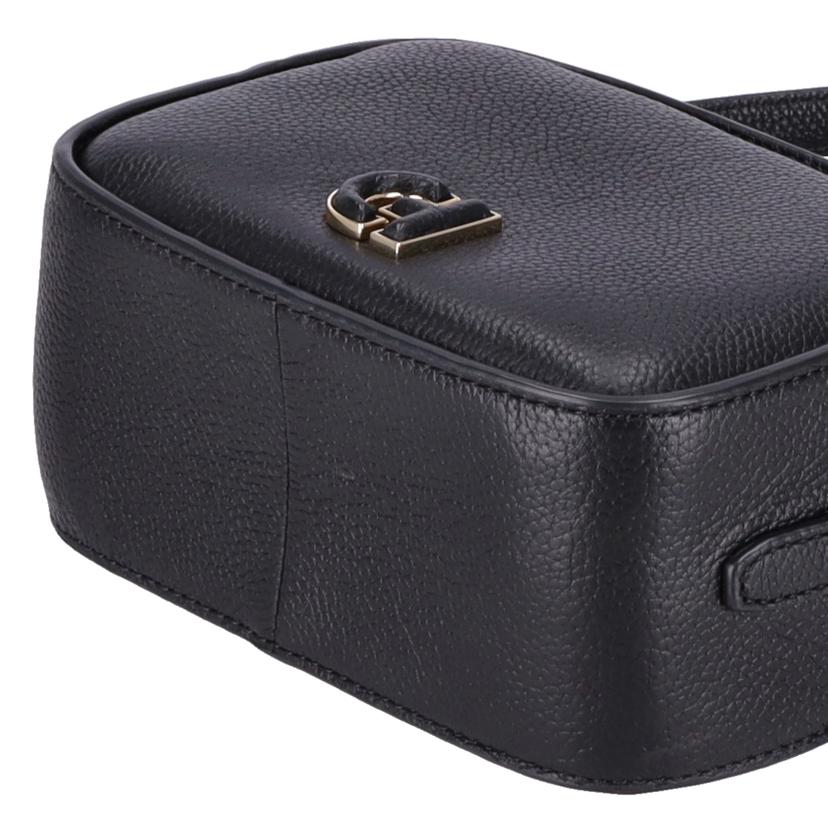 COLE HAAN コールハーン/エッセンシャルクロスボディカメラバッグ/U06923//Sランク/75