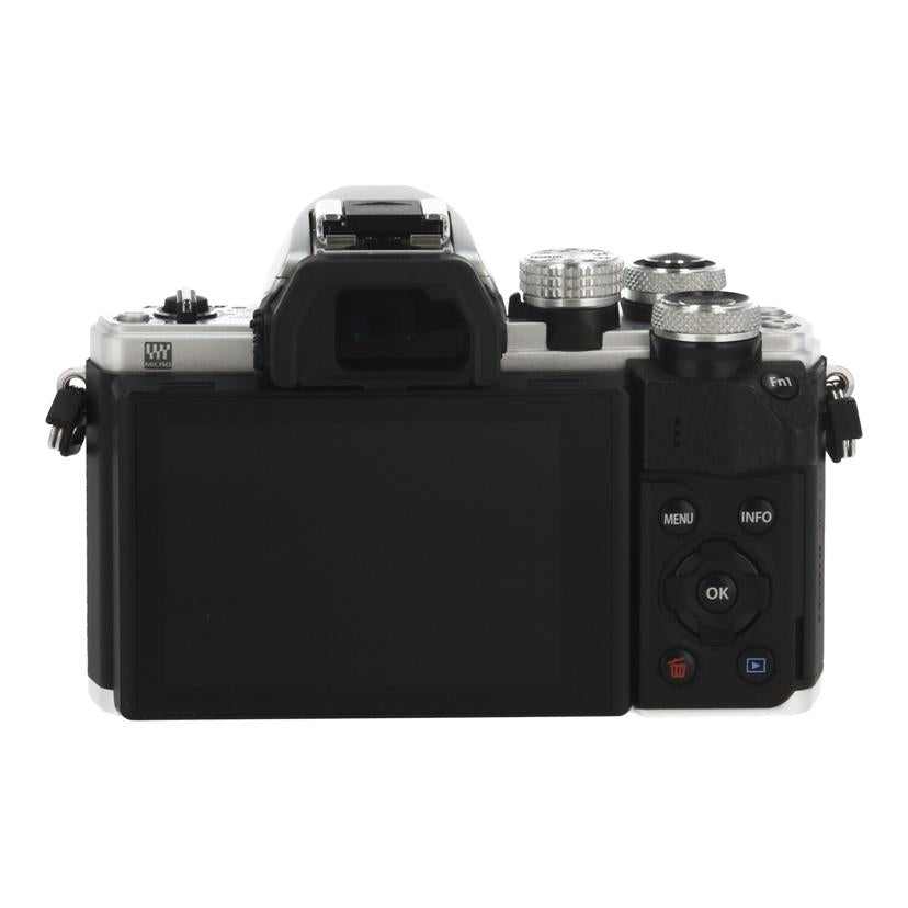 OLYMPUS オリンパス /ミラーレス一眼 ボディ/E-M10II ボディ//BHKB15993/Bランク/42