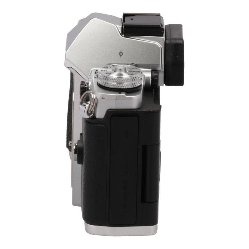 OLYMPUS オリンパス/ミラーレス一眼ボディ/OM-D E-M5 MarkII ボディ//BFKA62716/Bランク/06