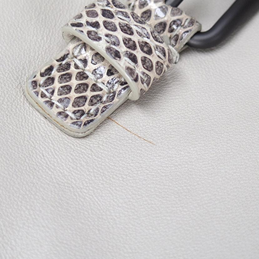 BOTTEGA VENETA ボッテガヴェネタ/レザー2wayショルダー//B03*******/Aランク/75