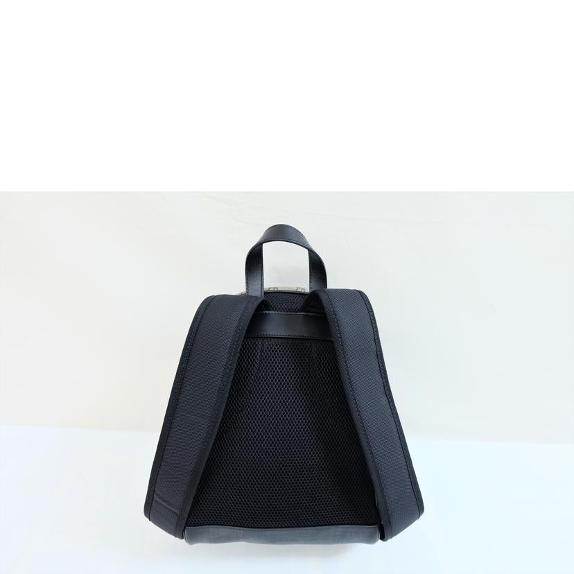 GUCCI グッチ/GGスプリームキャンバススモール バックパック/429020//493075/Aランク/71
