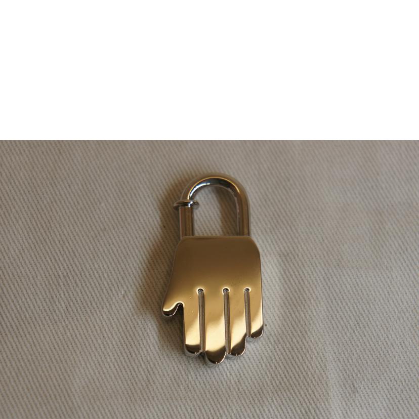 HERMES エルメス/2002年ANNE DE LA MAINハンドモチーフカデナ//Aランク/92