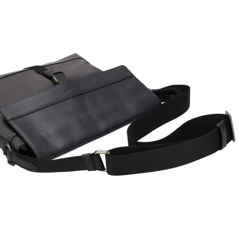 COACH コーチ COACH バイクバッグパフォレイテッドレザー ショルダーバッグ ブラック グレー メンズ/バイクバッグパフォレイテッドレザー/ショルダーバッグ/F71963//A17**/Aランク/37