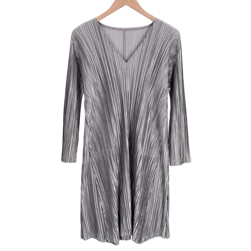 プリーツプリーズ イッセイミヤケ 16AW Vネックプリーツワンピース