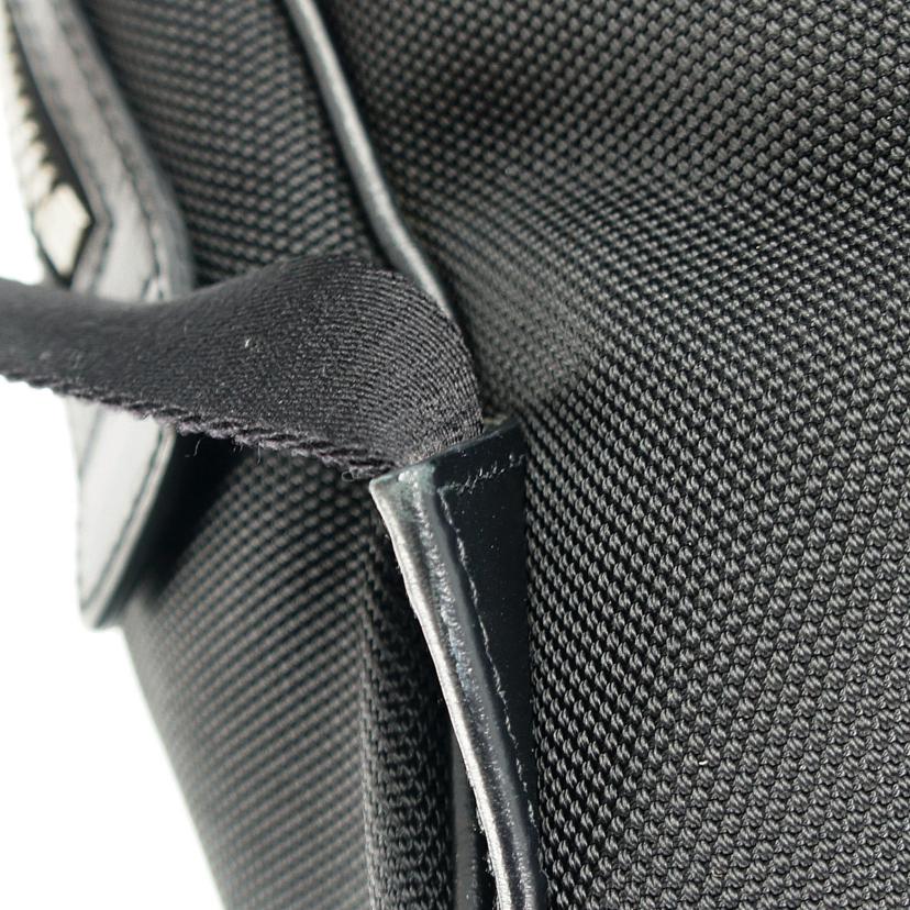 GUCCI グッチ/シェリーラインバックパック/630917//001***/ABランク/75