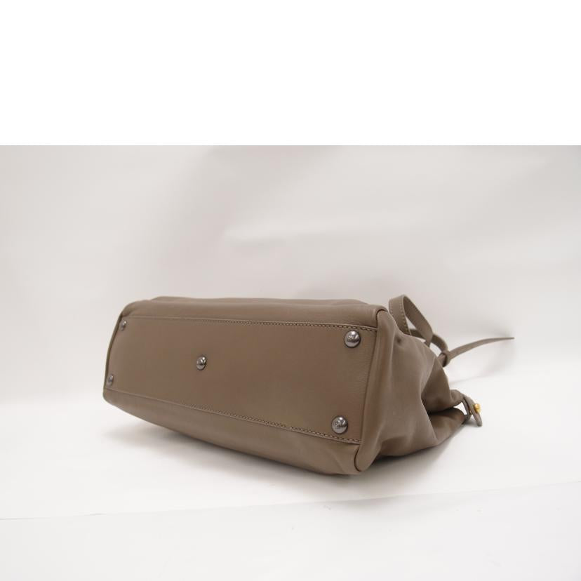 FENDI フェンディ ハンドバッグ ショルダー ターンロック 斜め掛け レザー 内側スウェード レディース/ピーカブー・レギュラー/ナッツブラウン系/8BN226//CA1887209/ABランク/69