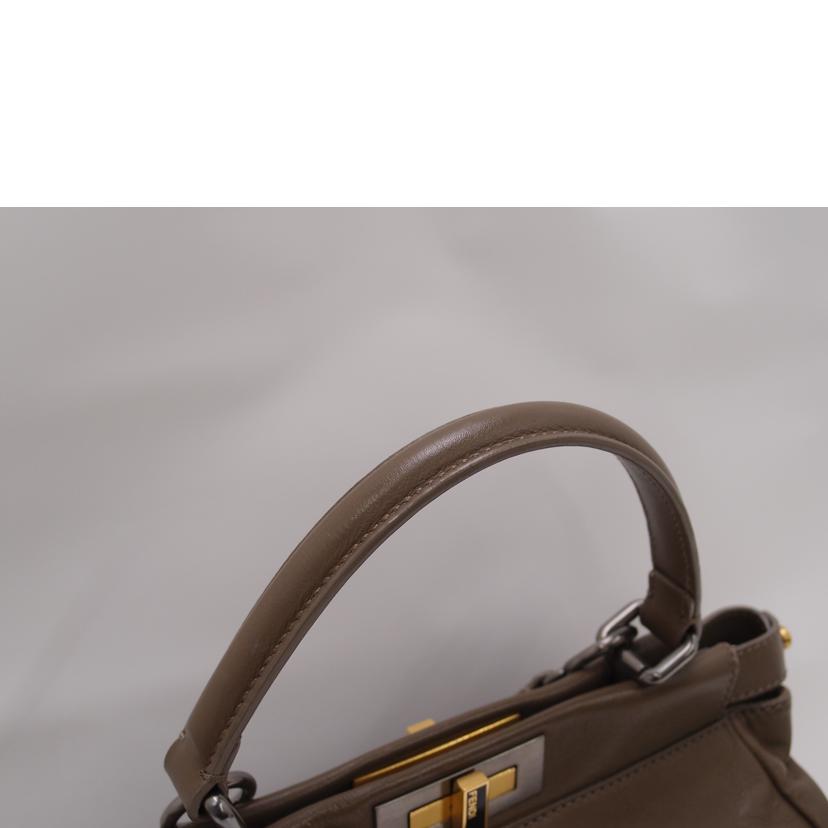 FENDI フェンディ ハンドバッグ ショルダー ターンロック 斜め掛け レザー 内側スウェード レディース/ピーカブー・レギュラー/ナッツブラウン系/8BN226//CA1887209/ABランク/69
