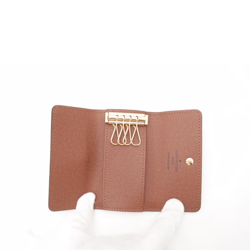 LOUIS VUITTON ルイヴィトン 4本キーケース 茶 メンズ レディース/ミュルティクレ4/モノグラム/M69517 //RFI****/Sランク/69