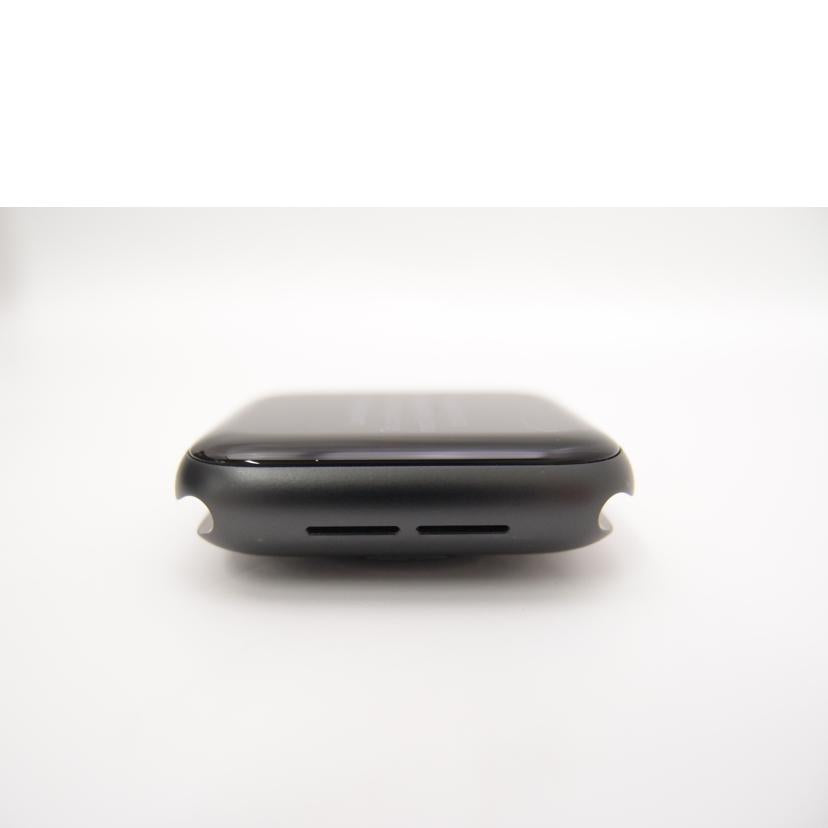 Apple アップル/Apple Watch SE GPSモデル 40mm ミッドナイトスポーツバンド/MKQ13J/A//G99HNDLTQ07V/Aランク/69