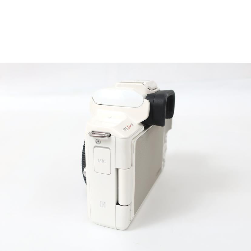 Canon キヤノン/ミラーレス一眼カメラ/EOS Kiss M Wレンズキット//861038002334/Aランク/65