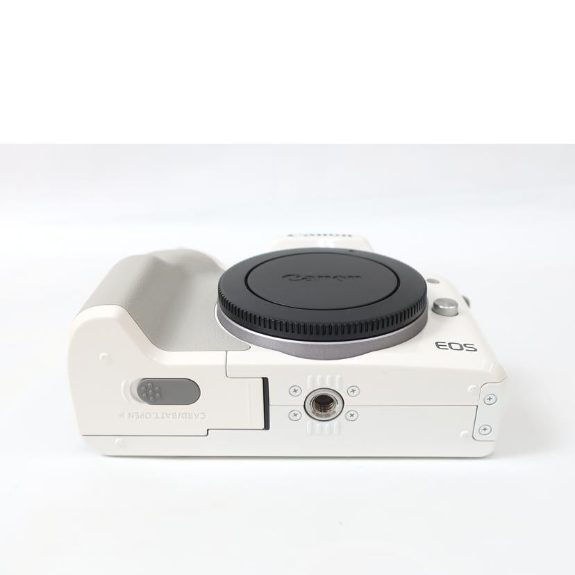 Canon キヤノン/ミラーレス一眼カメラ/EOS Kiss M Wレンズキット//861038002334/Aランク/65