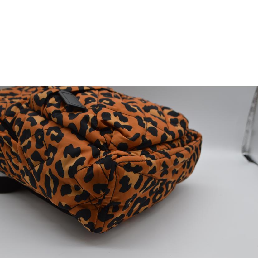 MARC JACOBS マークジェイコブス/レオパードキルティングスモールバックパック/M0016685-761//SAランク/89