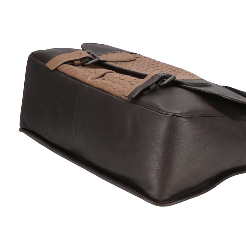 BOTTEGA VENETA ボッテガヴェネタ/イントレチャート メッセンジャーバッグ/ブラウン//Bランク/75