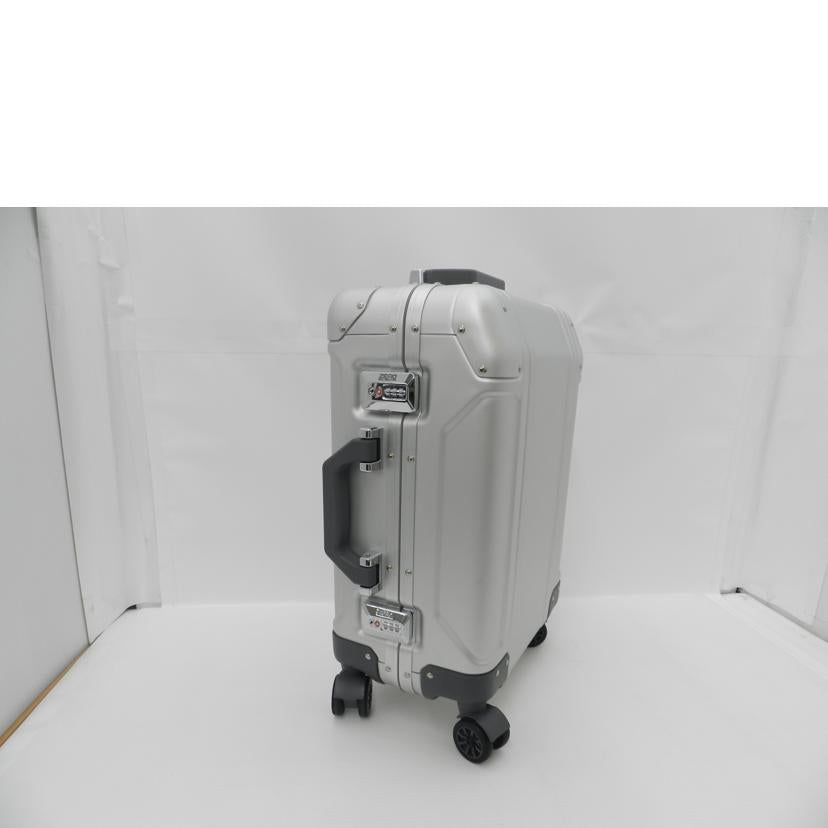 ZERO HALLIBURTON ゼロハリバートン/ZEROHALLIBURTON キャリーケース/Geo3.0スピナーキャリーオン//ABランク/69