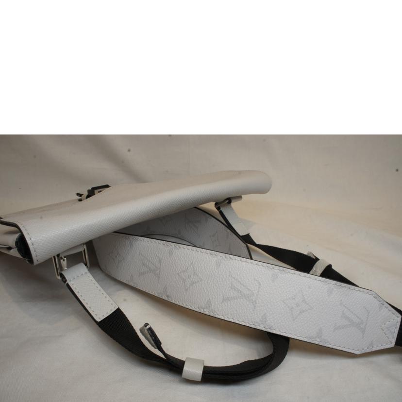 LV ルイヴィトン/フラップメッセンジャー/タイガラマ/M30411//CA1***/Aランク/92