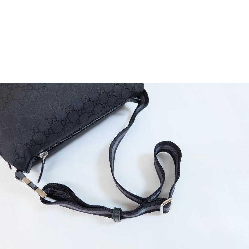 GUCCI グッチ/GGナイロンボディバック/449182//527***/Aランク/71