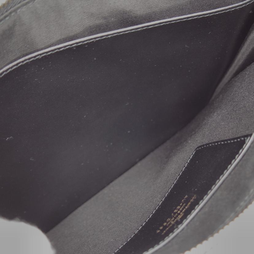 Ferragamo フェラガモ/ガンチーニスタッズクラッチバッグ//SAランク/75