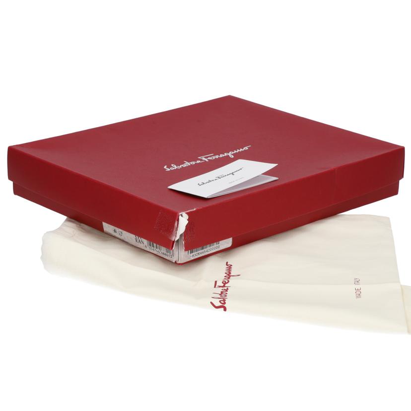 Ferragamo フェラガモ/ガンチーニスタッズクラッチバッグ//SAランク/75