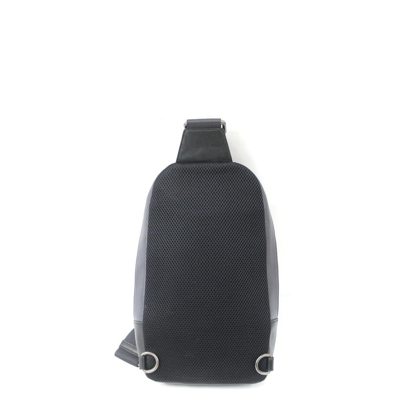 COACH コーチ/ナイロンレザーボディーバック/F56877//Aランク/65