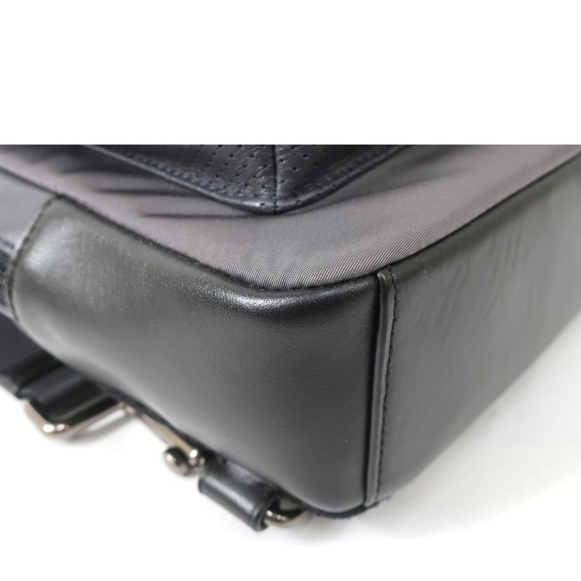 COACH コーチ/ナイロンレザーボディーバック/F56877//Aランク/65