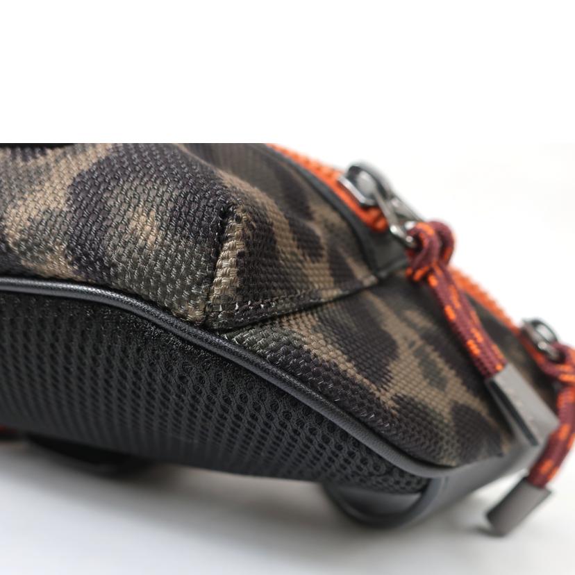 COACH コーチ/迷彩ボディーバッグ/1971//Aランク/65