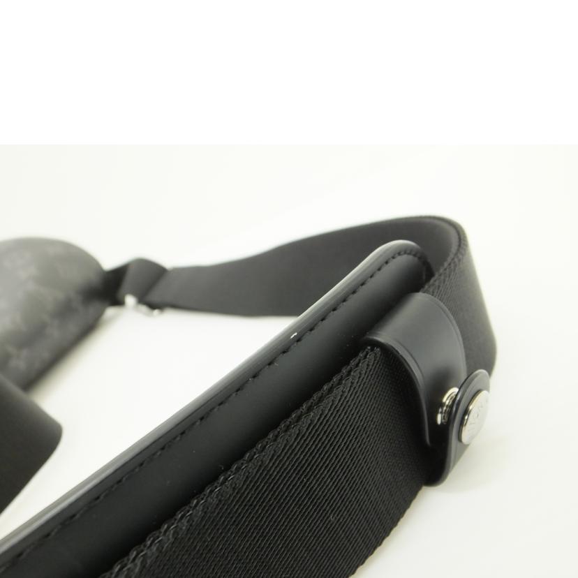 LV LV/メッセンジャー・ヴォワヤージュPM/モノグラムエクリプス/M40511//RFI*/Aランク/88