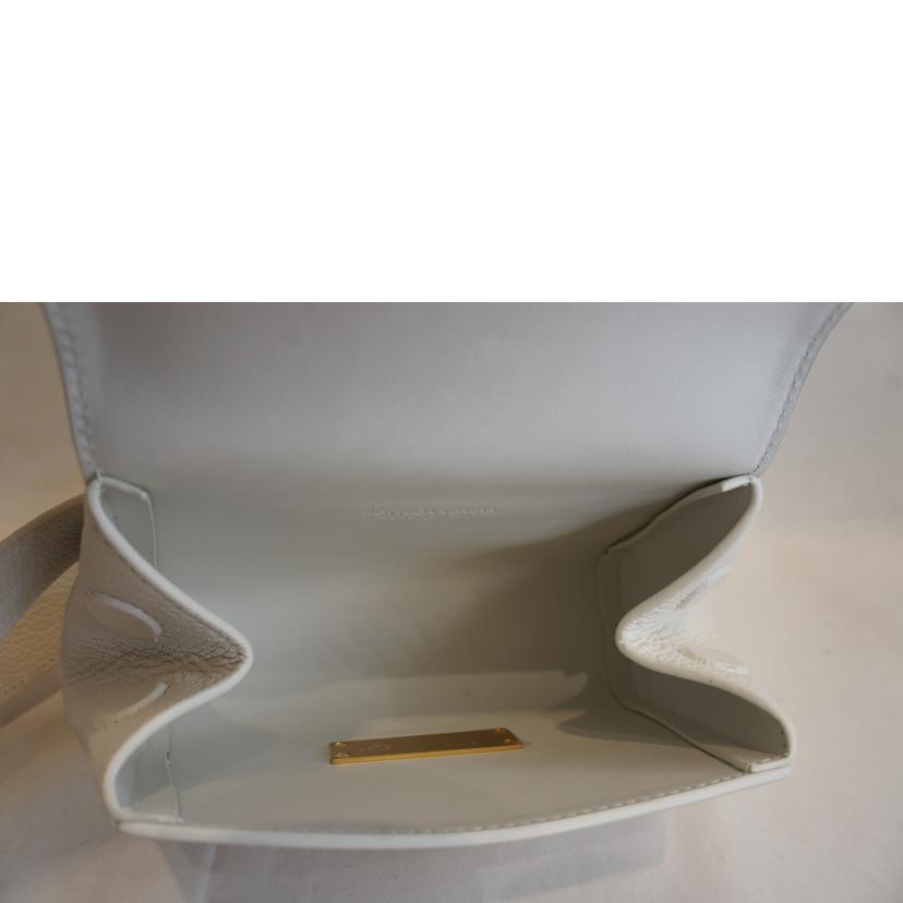 BOTTEGA VENETA ボッテガヴェネタ/レザーベルトバッグ/ウエストバッグ/ウエストポーチホワイト/631117//SAランク/92