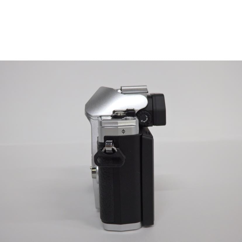 OLYMPUS オリンパス/ミラーレス一眼/E-M10 MarkIIIダブルズームキット/E-M10 MarkIIIダブルズームキット//BHXC05945/Aランク/07