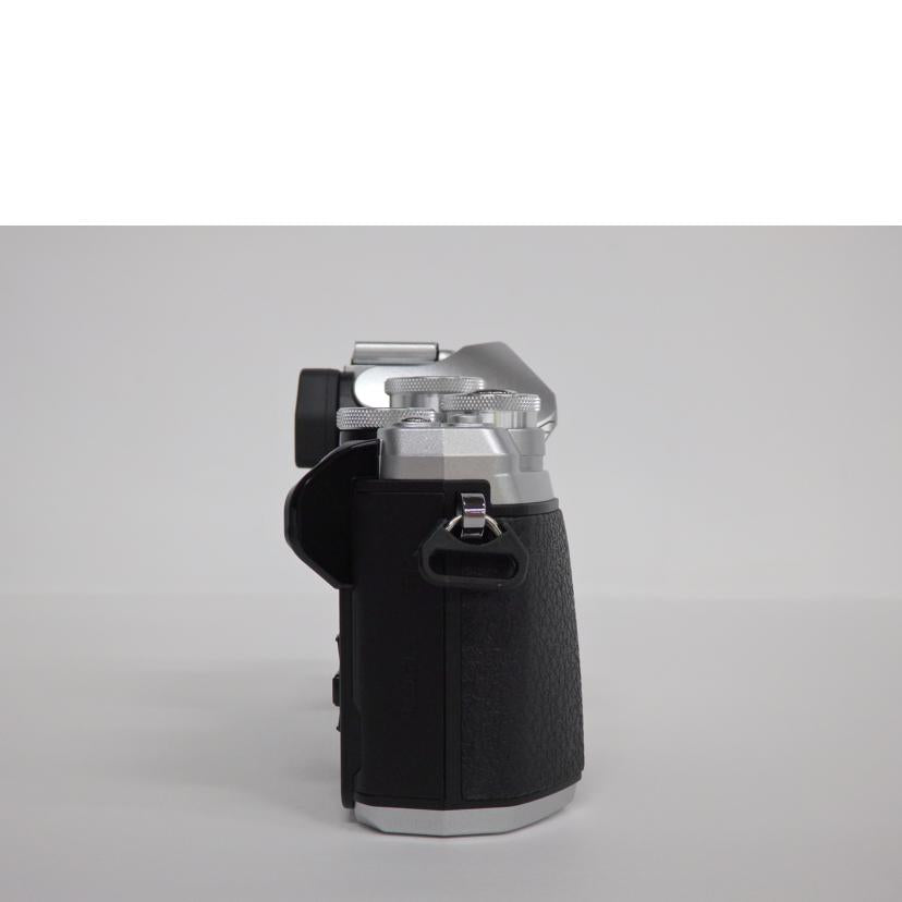 OLYMPUS オリンパス/ミラーレス一眼/E-M10 MarkIIIダブルズームキット/E-M10 MarkIIIダブルズームキット//BHXC05945/Aランク/07