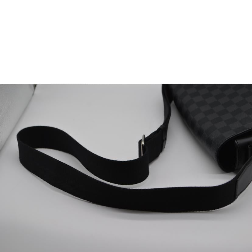 LV ルイヴィトン/ディストリクトPM NM/ダミエ/グラフィット/N41028//CA1178/SAランク/89